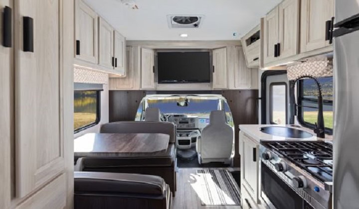 Camper/Roadbear/Type SVC 23-25/blick vorne