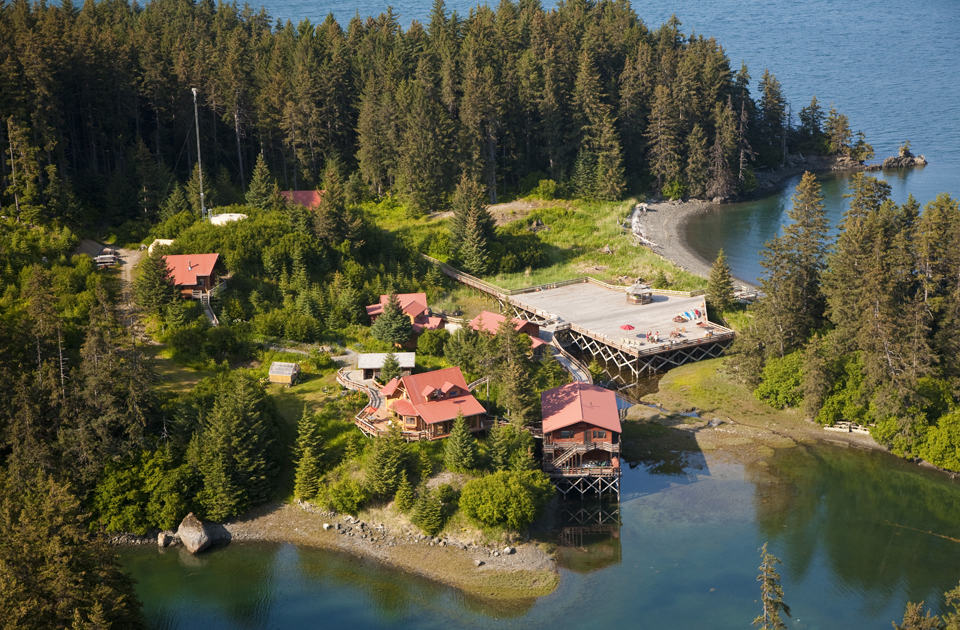 Blick über die Tutka Bay Wilderness Lodge