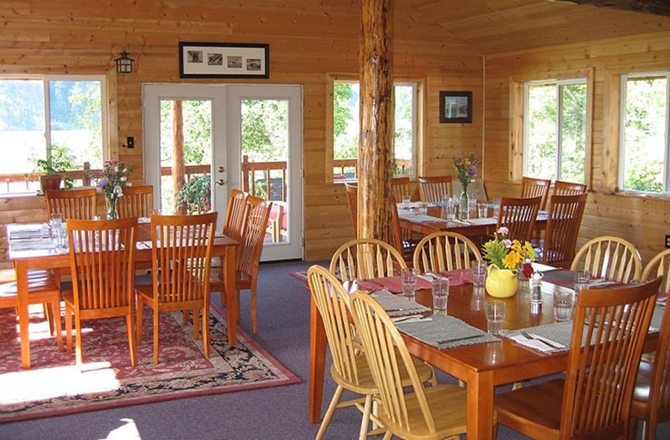Speisesaal Redoubt Bay Lodge