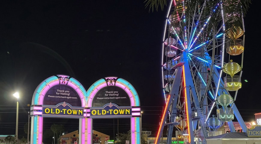 Old Town bei Nacht